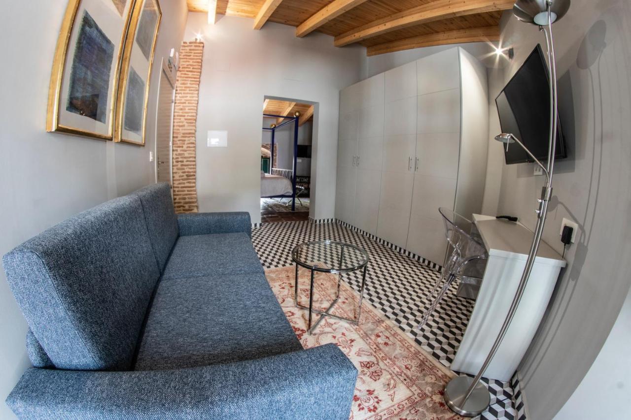 Deluxe Double Room Bath